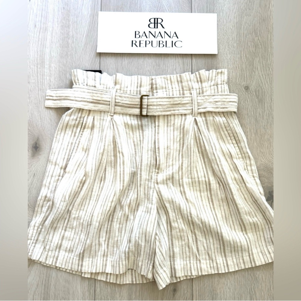 NWT! Banana Republic Pleated Striped Linen Blend Shorts in Oatmeal Color - 0
